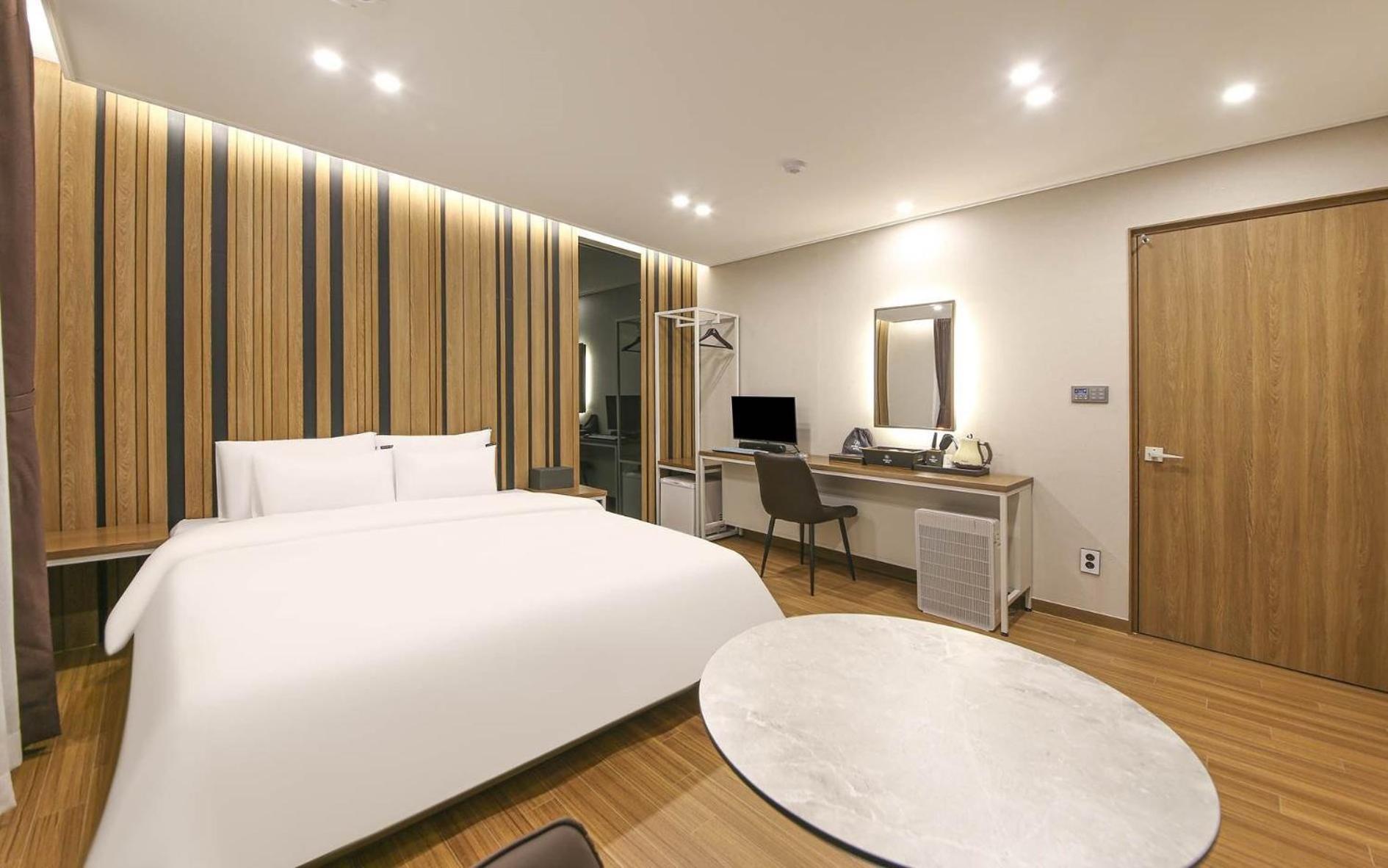 Brown Dot Hotel Sinan Gwangju Metropolitan City Luaran gambar